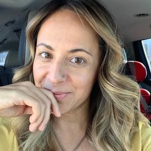 Meet your Posher, Alejandra